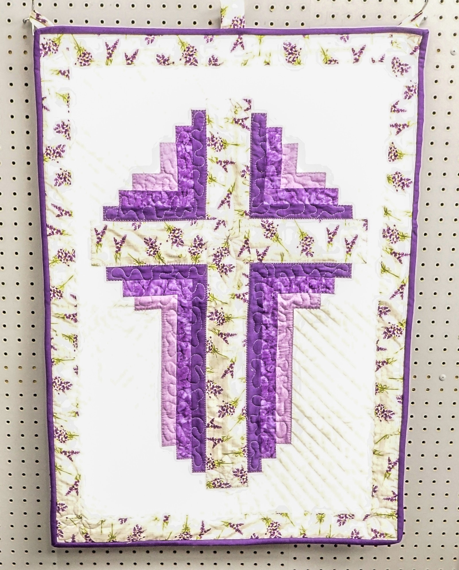 Cross Quilted Wall Hanging on www.Gun.Rodeo